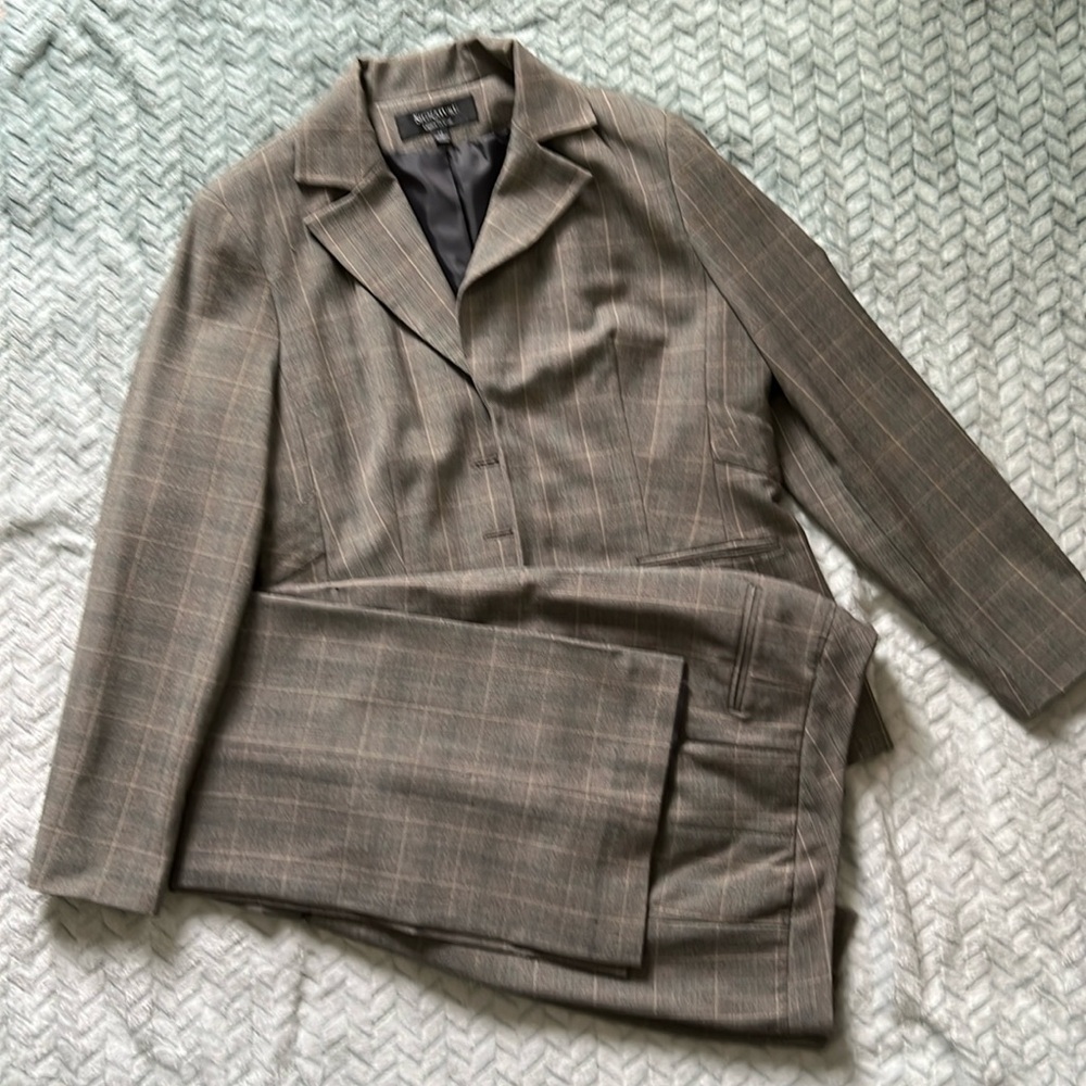 Professional Pants suit size 14